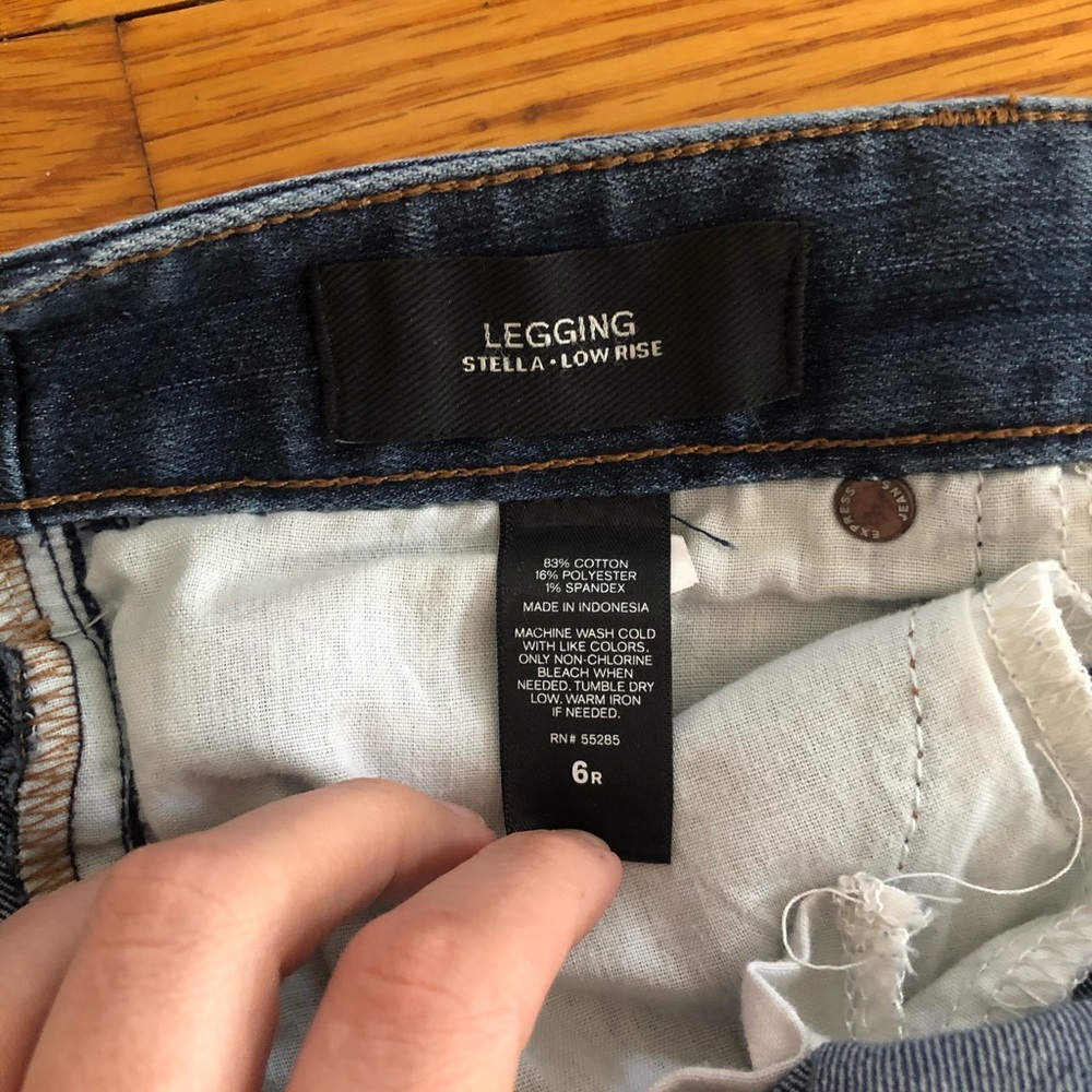 Jeans - Picture 2 of 2